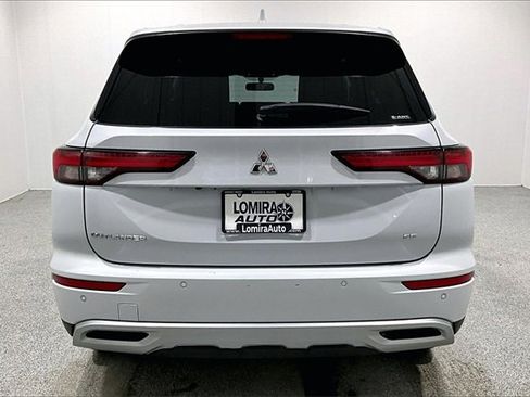 Used 2022 Mitsubishi Outlander SE image 6