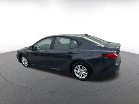 Used 2025 Toyota Camry LE image 9