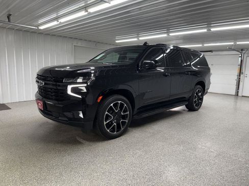 Used 2023 Chevrolet Suburban RST w/ Luxury Package AWD/4WD image 4