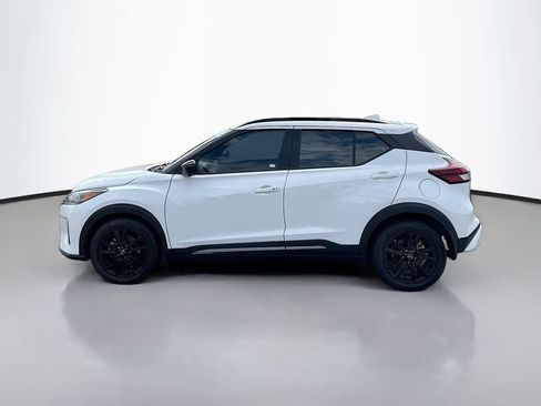 Used 2023 Nissan Kicks SR w/ SR Premium Package FWD image 4