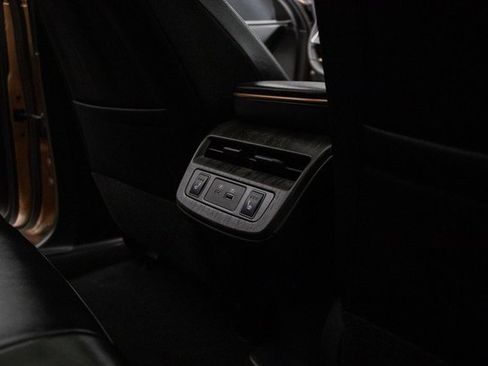 Used 2023 Nissan Ariya FWD image 19