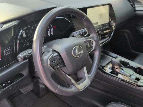 Certified 2025 Lexus NX 250 FWD w/ Towing Package (2000 Lbs) image 7