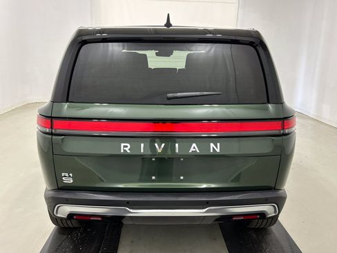 Used 2024 Rivian R1S Adventure AWD/4WD image 4