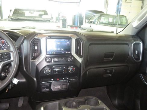 Used 2020 Chevrolet Silverado 2500 LT w/ Z71 Off-Road Package AWD/4WD image 38