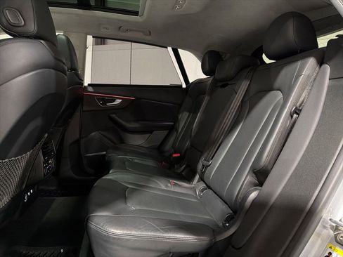 Used 2020 Audi Q8 Prestige w/ Prestige Package image 33