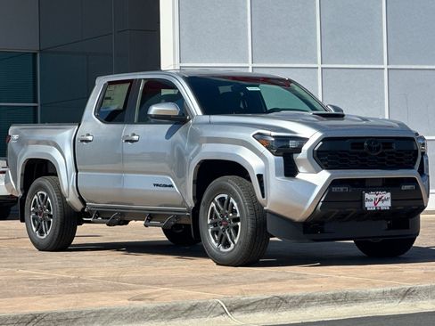 New 2026 Toyota Tacoma TRD Sport AWD/4WD image 2
