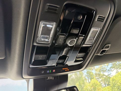 New 2026 GMC Yukon XL Denali w/ Sun & Power Step Package AWD/4WD image 24