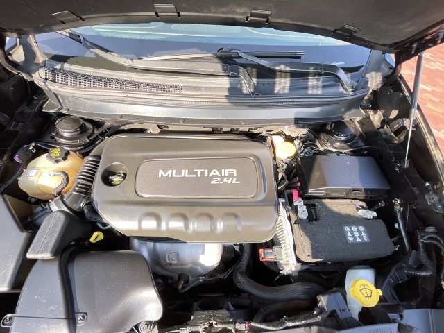 Used 2016 Jeep Cherokee Limited FWD image 24