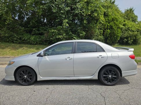 Used 2009 Toyota Corolla S FWD image 2