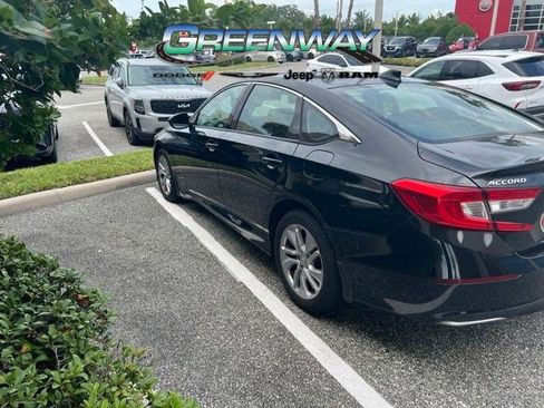 Used 2018 Honda Accord LX image 5