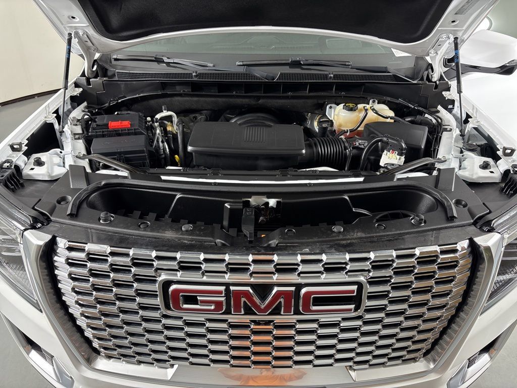Used 2024 GMC Yukon XL Denali AWD/4WD image 46