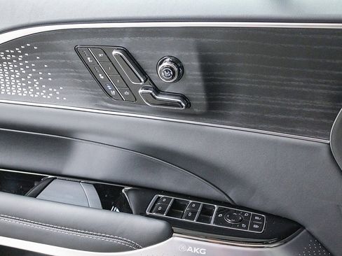 New 2026 Cadillac Lyriq V image 23