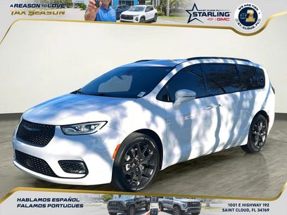 Used 2022 Chrysler Pacifica Limited w/ S Appearance Package