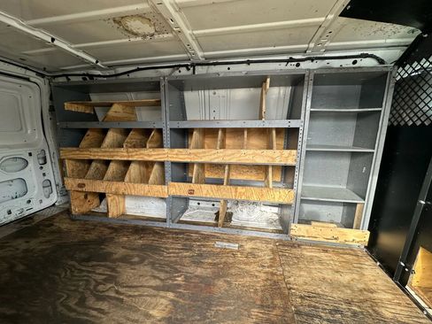 Used 2013 Ford E-250 and Econoline 250 image 25