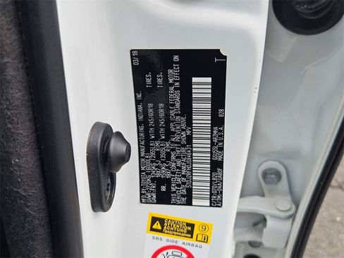 Used 2018 Toyota Highlander XLE image 32