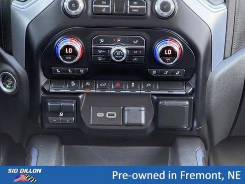 Certified 2021 GMC Sierra 1500 SLT w/ SLT Premium Package AWD/4WD image 11