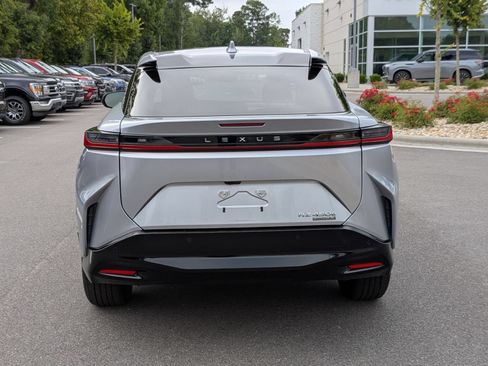 Used 2023 Lexus RZ 450e Premium w/ Technology Package AWD/4WD image 4