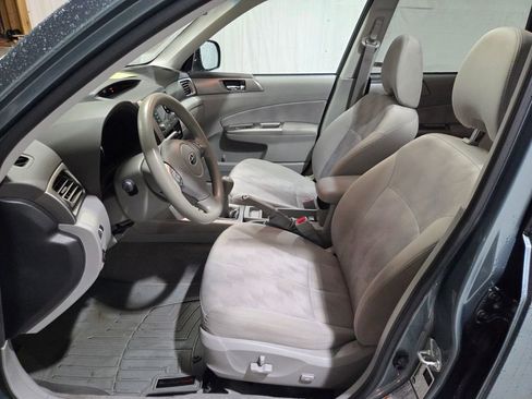 Used 2010 Subaru Forester 2.5X Premium image 6