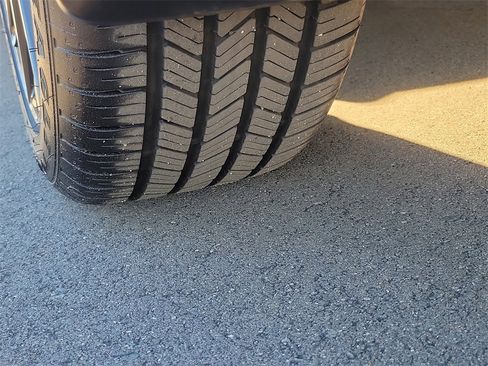 Used 2021 Toyota Camry SE image 27