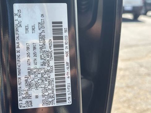 Used 2025 Toyota Tacoma TRD Off-Road AWD/4WD image 25