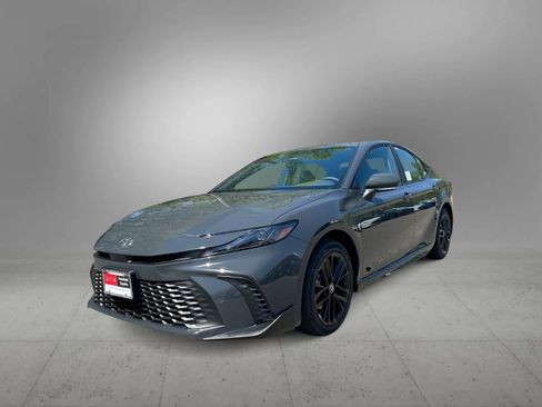 New 2026 Toyota Camry SE AWD/4WD image 1