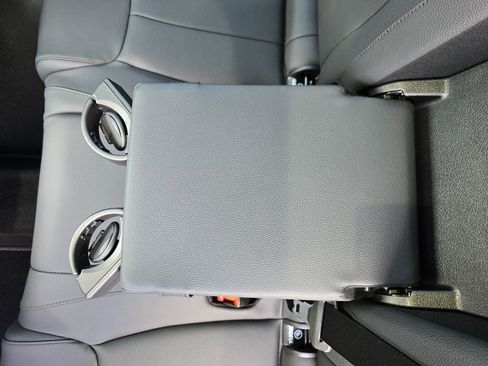 New 2026 Mercedes-Benz GLB 250 4MATIC image 29