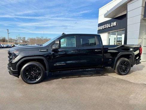 Used 2023 GMC Sierra 1500 Pro w/ Graphite Edition image 7