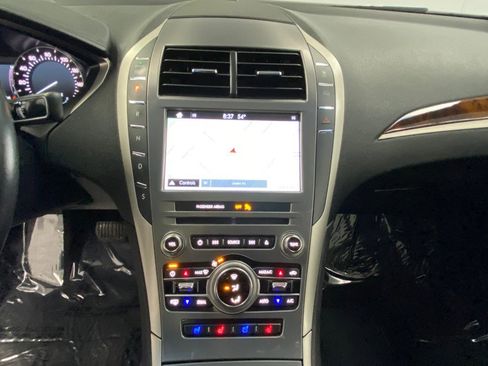Used 2017 Lincoln MKZ Reserve image 27