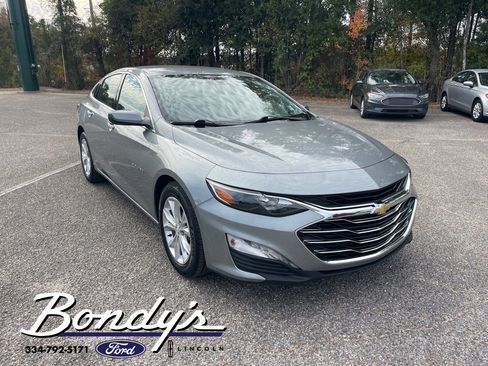 Used 2023 Chevrolet Malibu LT image 2