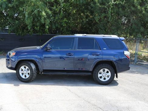 Used 2015 Toyota 4Runner SR5 RWD image 2