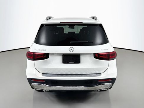 Used 2022 Mercedes-Benz GLB 250 4MATIC image 10