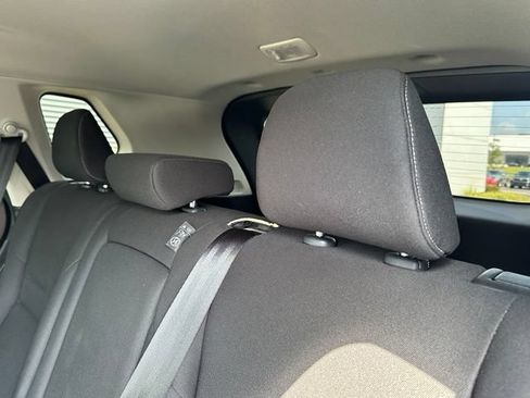 Used 2023 Nissan Rogue S AWD/4WD image 26