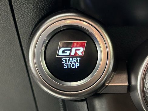 Used 2024 Toyota GR86 Premium image 20