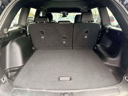 Used 2024 Jeep Grand Cherokee Limited image 10