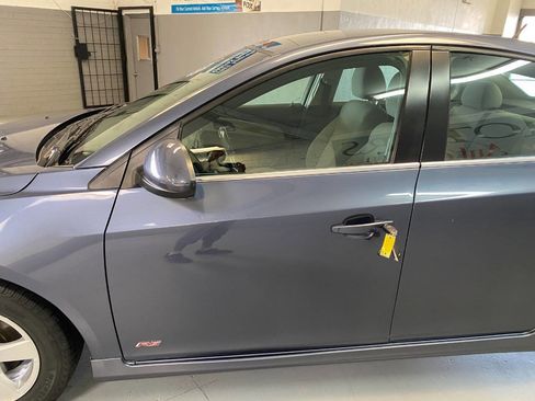 Used 2014 Chevrolet Cruze LT w/ RS Package FWD image 13