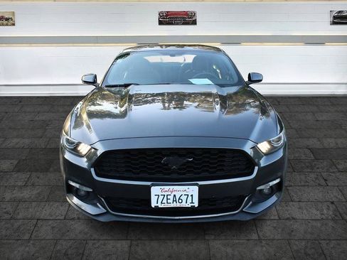 Used 2017 Ford Mustang Coupe RWD image 2