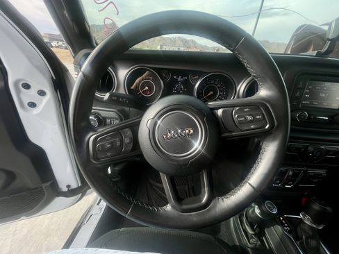 Used 2021 Jeep Wrangler Sport S image 11
