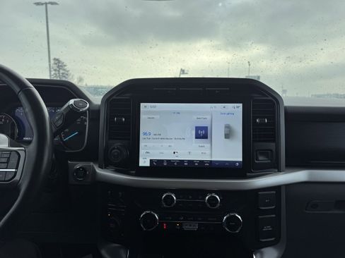 Used 2022 Ford F150 XLT w/ Equipment Group 302A High image 17