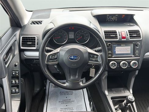 Used 2016 Subaru Forester 2.5i AWD/4WD image 21