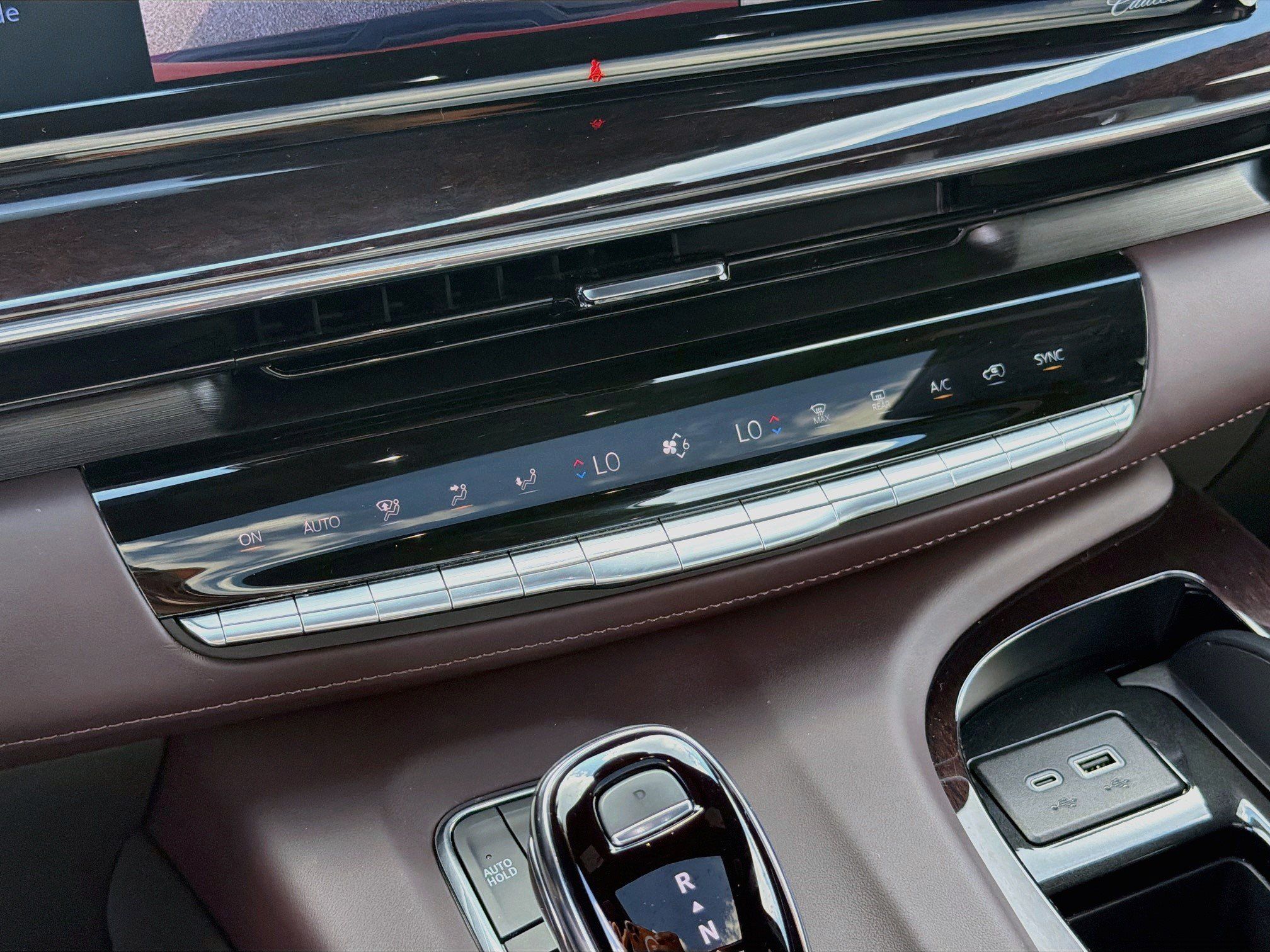 Certified 2024 Cadillac Escalade Sport Platinum AWD/4WD image 18