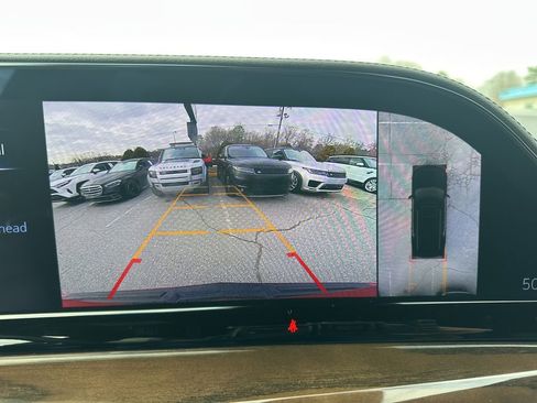 Used 2024 Cadillac Escalade ESV Premium Luxury Platinum image 24