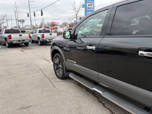 Used 2021 Nissan Titan Platinum Reserve w/ Moonroof Package AWD/4WD image 4