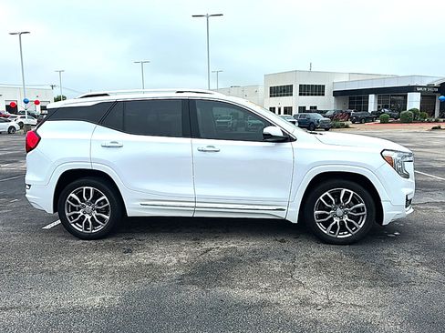 Used 2023 GMC Terrain Denali AWD/4WD image 9