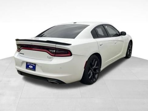 Used 2021 Dodge Charger SXT w/ Blacktop Package image 7