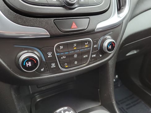 Used 2019 Chevrolet Equinox LT image 31