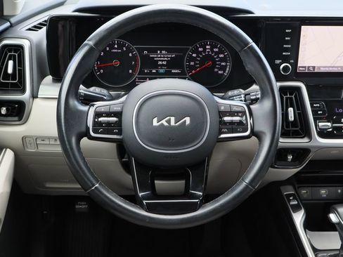 Used 2023 Kia Sorento S w/ Panoramic Sunroof Package FWD image 13