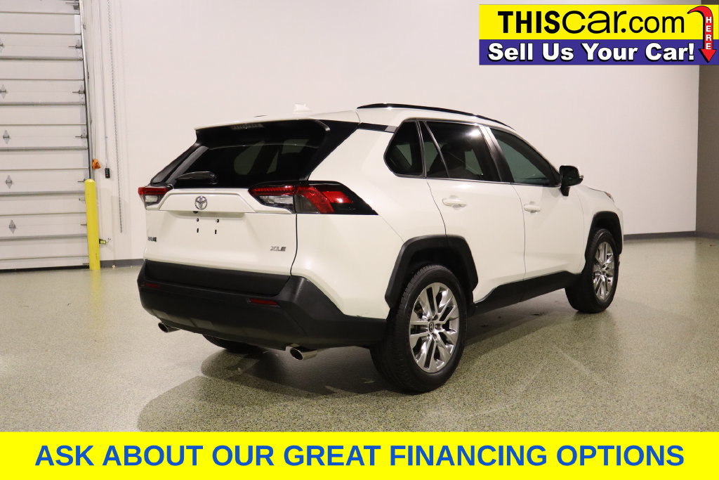 Used 2021 Toyota RAV4 XLE Premium FWD image 9