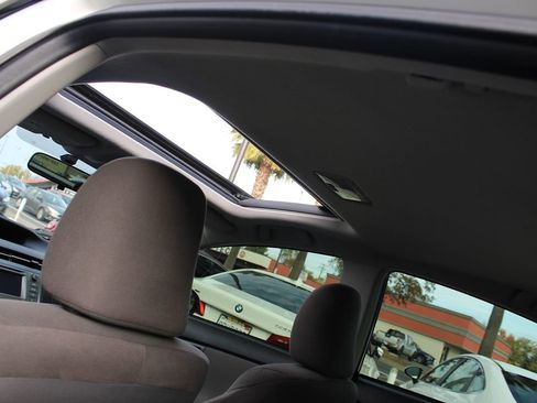 Used 2013 Toyota Prius Three image 26