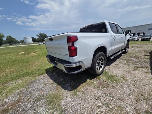 Used 2021 Chevrolet Silverado 1500 LT AWD/4WD image 10