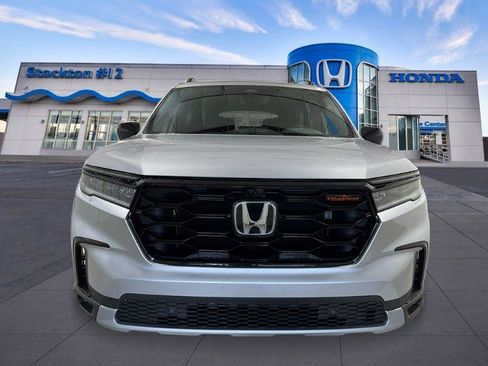 New 2025 Honda Pilot TrailSport image 10